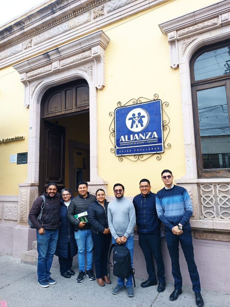 Mitarbeitende der SKG Apaseo el Alto und des DGRV